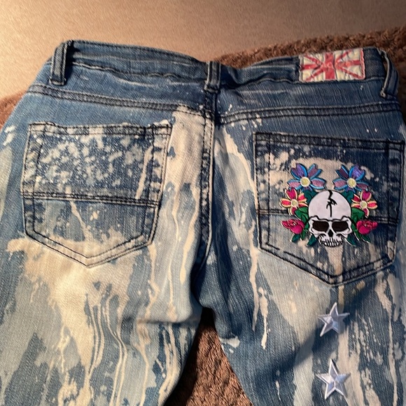 Jeans - Picture 2 of 3